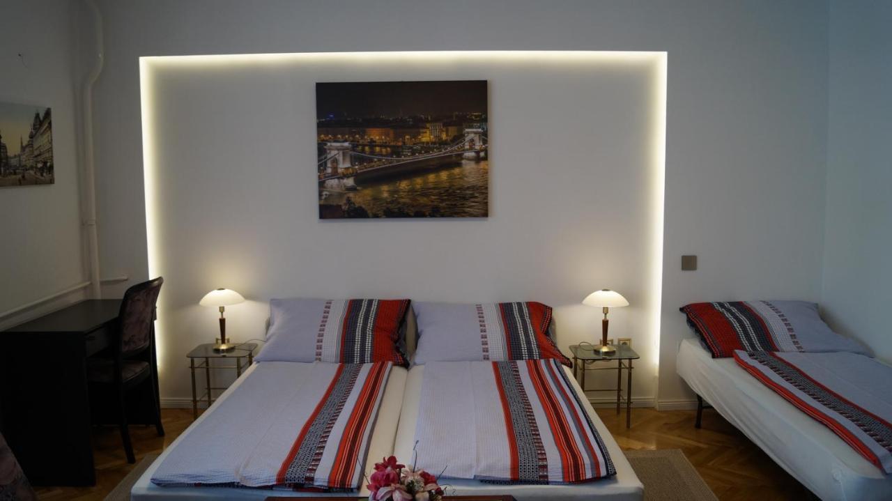 Apartment Sinko - Free Garage Parking, Central, 2 Bedrooms 4 Single Beds, Flexi Check-Out Budapest Exterior photo