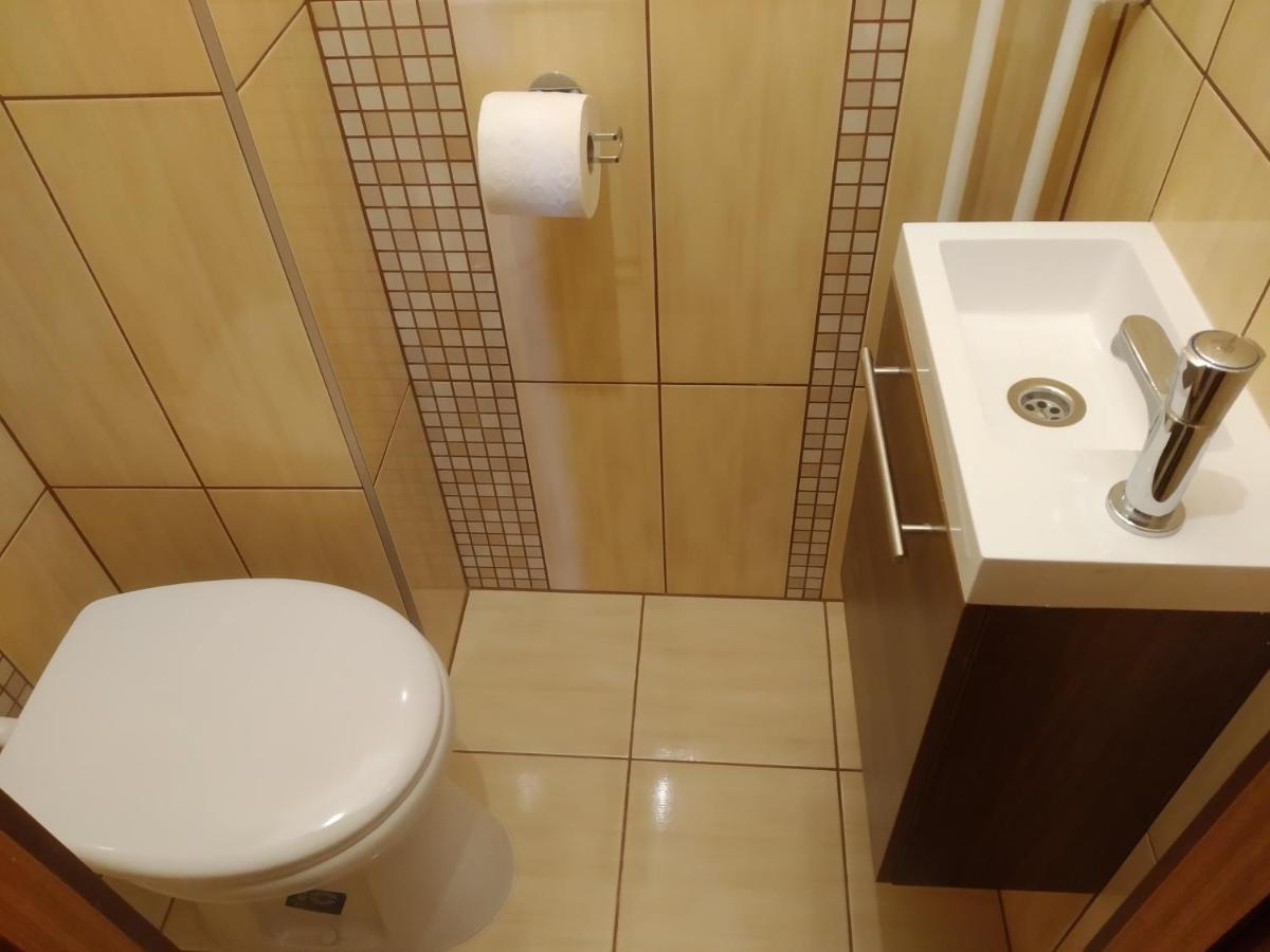 Apartment Sinko - Free Garage Parking, Central, 2 Bedrooms 4 Single Beds, Flexi Check-Out Budapest Exterior photo