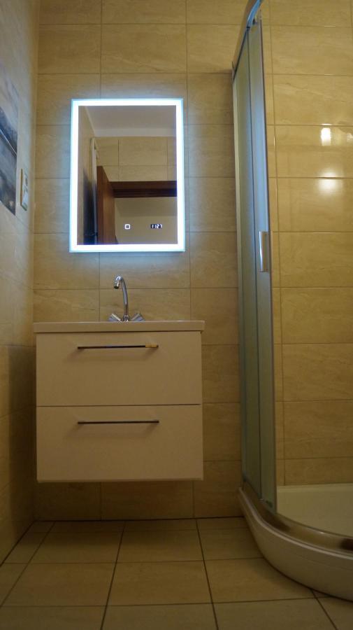 Apartment Sinko - Free Garage Parking, Central, 2 Bedrooms 4 Single Beds, Flexi Check-Out Budapest Exterior photo