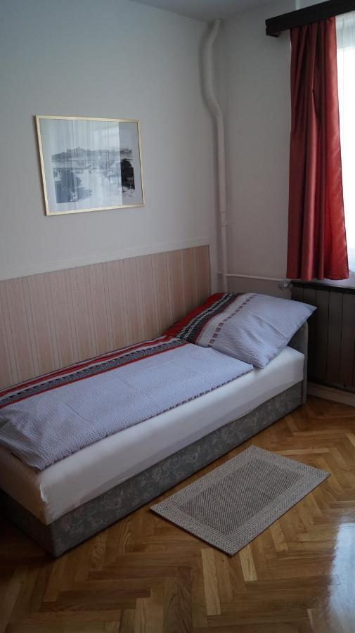 Apartment Sinko - Free Garage Parking, Central, 2 Bedrooms 4 Single Beds, Flexi Check-Out Budapest Exterior photo