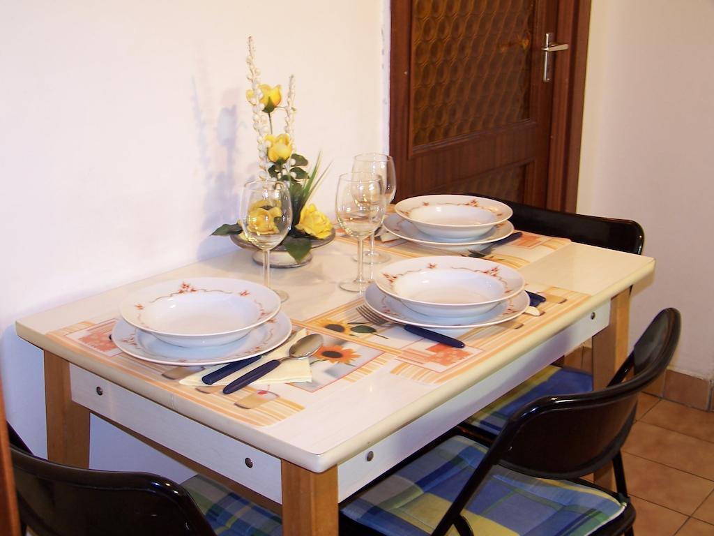 Apartment Sinko - Free Garage Parking, Central, 2 Bedrooms 4 Single Beds, Flexi Check-Out Budapest Room photo